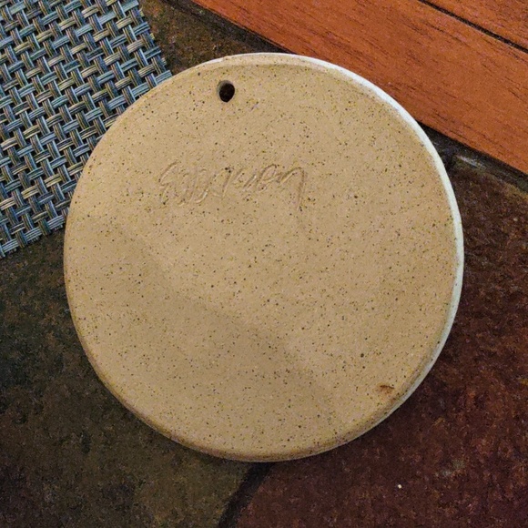 Beautiful berry strainer/colander - Picture 3 of 6